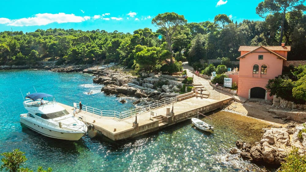 How to go for a picnic on Lokrum Island in Dubrovnik (1)